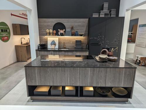 ME Kitchen keuken hout/ soft lak zwart - incl. apparatuur, Huis en Inrichting, Keuken | Complete keukens, Composiet, Met kookeiland