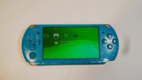 PSP 3000 turquoise groen met garantie, hoes, lader en 32GB, Spelcomputers en Games, Spelcomputers | Sony PSP, Overige kleuren