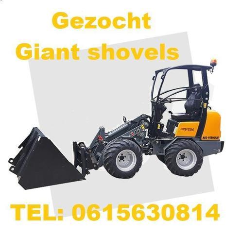 GEZOCHT giant shovel G1100 G1200 D204 D254 G1500 G2200 G2300, Zakelijke goederen, Machines en Bouw | Transport