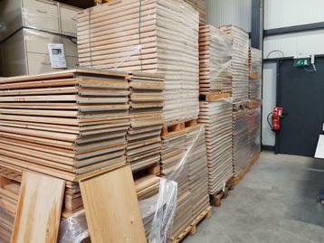 Diverse houten planken onderdelen stelling legborden