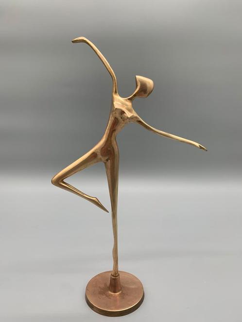 Messing Ballerina op koperen voet 60s, Antiek en Kunst, Kunst | Designobjecten, Ophalen of Verzenden