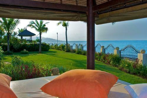 Bali strand villa te huur prive zwembad staff WiFi, Vakantie, Vakantiehuizen | Overige landen, Landelijk, Aan zee, 4 of meer slaapkamers