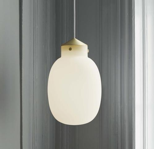 ACTIE: Hanglamp opaal glas DFTP Raito ovaal modern E27 FOIR, Huis en Inrichting, Lampen | Hanglampen, Verzenden