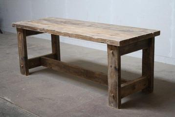 Stoere tafel / robuuste tafel / houten tafel / balken tafel