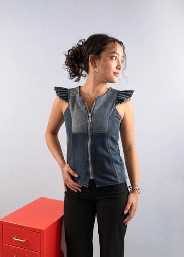 Upcycled Vest in size M by Pixel Polly