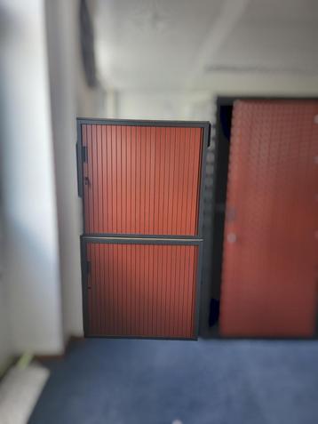 Kleine roldeur archiefkasten rood/zwart