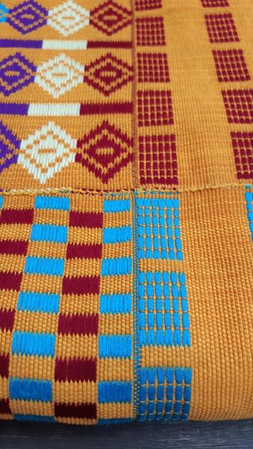 Geweven Afrikaanse stoffen/ kente kleding uit Ghana