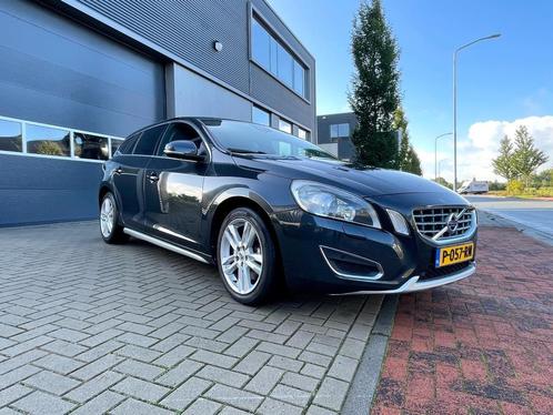 Volvo V60 T5 summum schuifdak - camera - pdc - stoelverw, Auto's, Volvo, C, Dealer onderhouden, Onderhoudsboekje, Zwart, Handgeschakeld