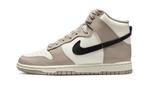 Nike Dunk High Fossil Stone - maat 42.5 (Sneakers, Schoenen), Kleding | Dames, Schoenen, Verzenden, Nieuw, Sneakers of Gympen