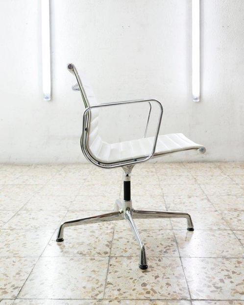 Vitra - Charles & Ray Eames - Bureaustoel - Aluminium Stoel, Antiek en Kunst, Antiek | Meubels | Stoelen en Banken