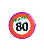 Button 80 Jaar Verkeersbord 5,5cm, Verzenden, Nieuw