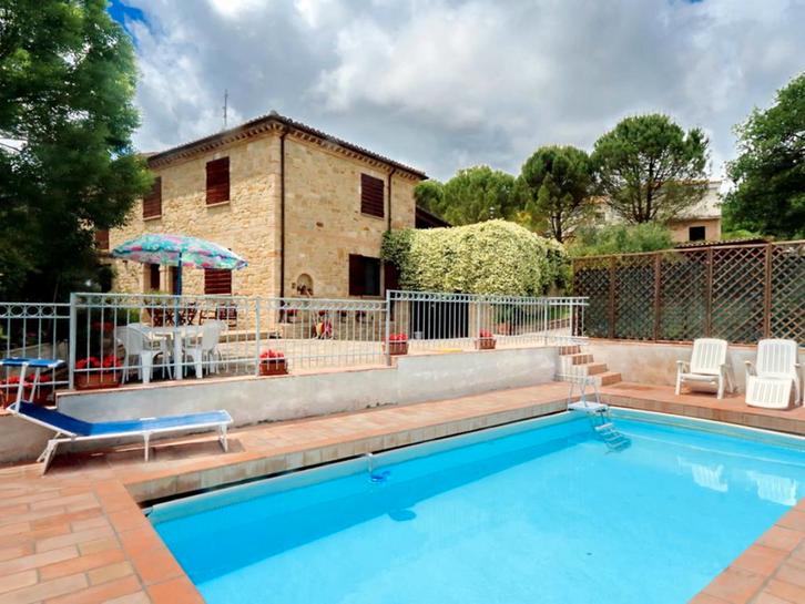 Vakantiehuis met privézwembad in Le Marche Italië te huur, Vakantie, Vakantiehuizen | Italië, Landelijk, Rome en Midden-Italië