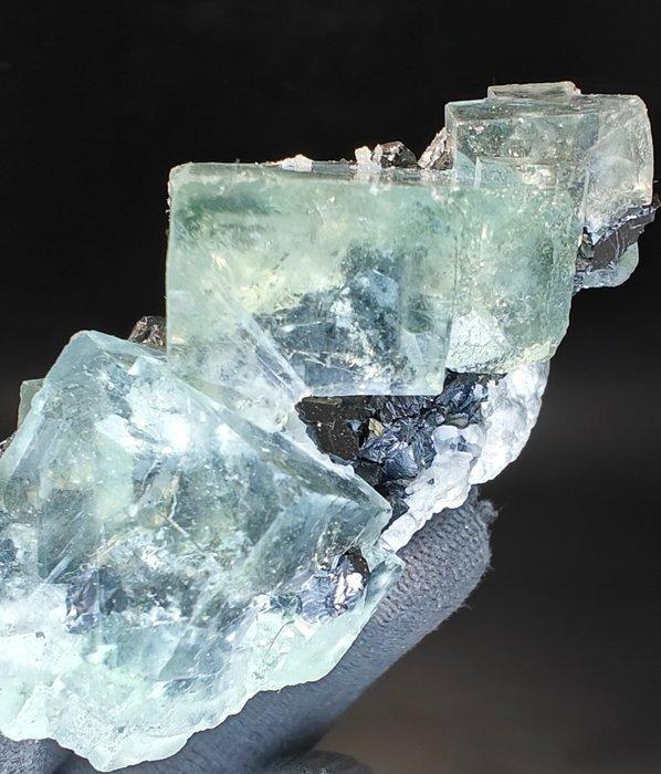 Fluoriet & Ferberiet Kristallen op matrix - Hoogte: 7 cm -, Verzamelen, Mineralen en Fossielen