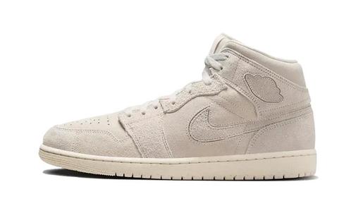 Air Jordan 1 Mid Craft Suede Ivory - maat 44.5 (Sneakers), Kleding | Dames, Schoenen, Sneakers of Gympen, Nieuw, Verzenden