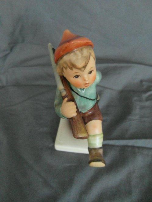 Goebel - Beeldje - Hummel 720 On Parade - Porselein, Antiek en Kunst, Curiosa en Brocante