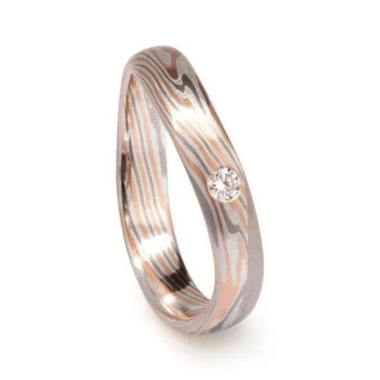 Trouwring Mokume Gane van Jaume Labro uitvoering Amal, Sieraden, Tassen en Uiterlijk, Ringen, Verzenden
