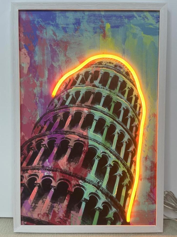 Neon Art Pisa Tower, Huis en Inrichting, Woonaccessoires | Schilderijen, Tekeningen en Foto's