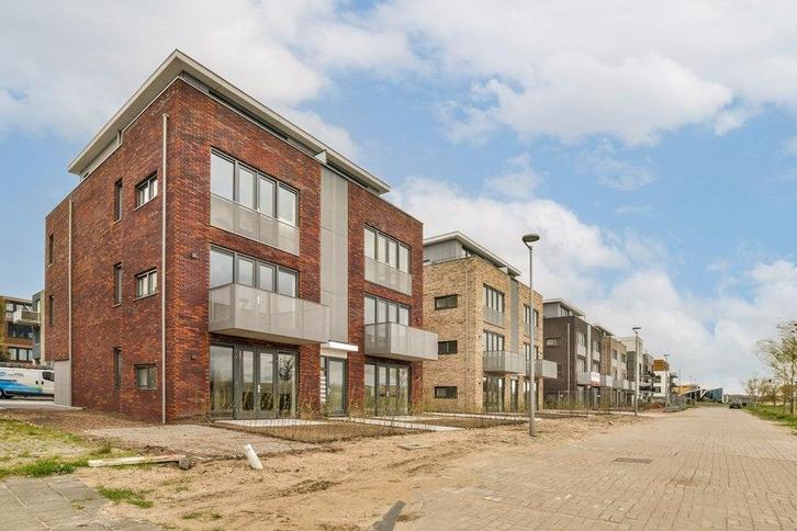 Te huur: Appartement Adriaen Blockstraat in Almere, Huizen en Kamers, Huizen te huur, Flevoland, Appartement