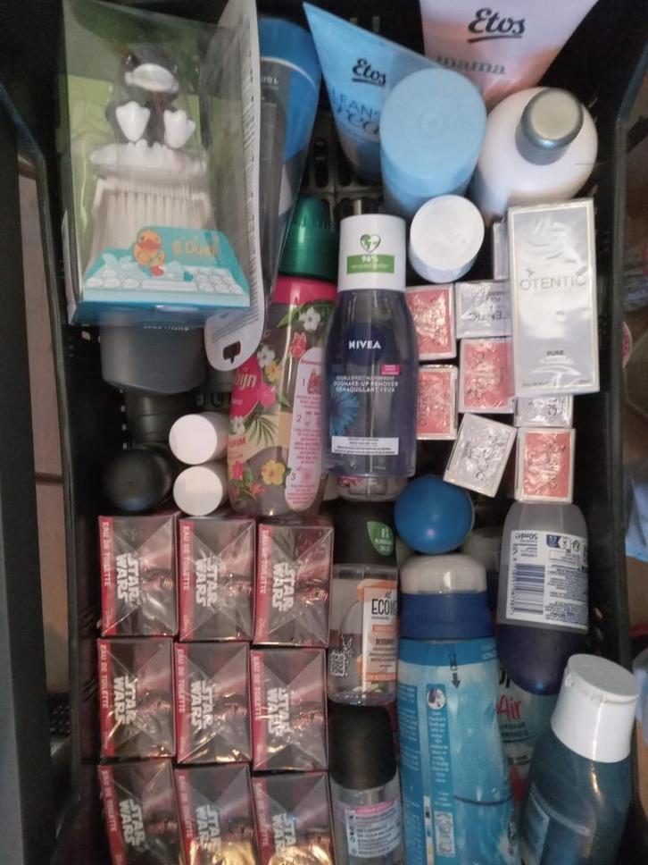 Partijhandel diverse 2800+ items 1 euro per stuk, Diversen, Rommelmarktspullen, Nieuw, Ophalen of Verzenden