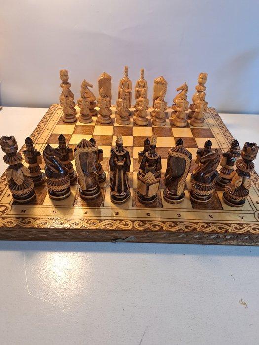 Schaakspel - Handgemaakt Groot Schaakspel (king 12 cm.) &, Antiek en Kunst, Curiosa en Brocante