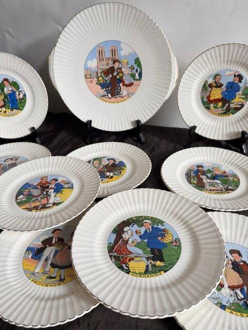 Sarreguemines - Dessertservies (11) - Scènes « Régions, Antiek en Kunst, Curiosa en Brocante