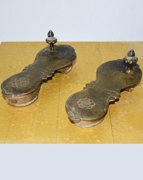 Paduka als onderdeel uitzet bruid of als religieuze offers -, Antiek en Kunst, Kunst | Niet-Westerse kunst