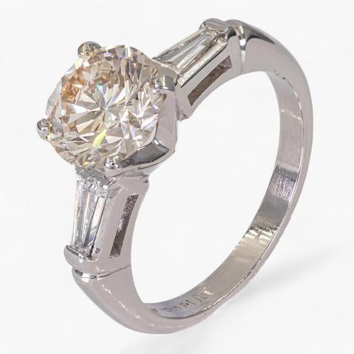 950PT Platina ring – 2,22CT Diamant (1,86CT centrale steen), Sieraden, Tassen en Uiterlijk, Ringen, Dame, Wit, Kleiner dan 17