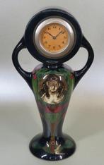 Klok - Plazuid / Plateelbakkerij Zuid-Holland met moeder