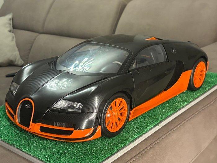 Altaya 1:8 - Modelauto - Bugatti Veyron, Hobby en Vrije tijd, Modelauto's | 1:5 tot 1:12