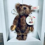 Hummel #826/I - Little Maestro + Steiff bear Set - Beeldje -, Antiek en Kunst