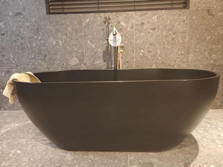 Vrijstaand bad mat zwart solid surface + staande kraan 0032, Doe-het-zelf en Verbouw, Sanitair, Bad, Nieuw, Ophalen