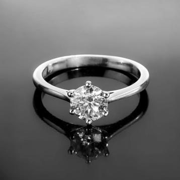 Witgouden Moissanite Ring | 14K | Solitair Verlovingsring beschikbaar voor biedingen