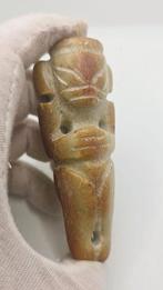 Amulet van de Hongshan Jade-aliënterlijke godheid - Amulet, Antiek en Kunst, Curiosa en Brocante
