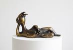 Juan Garcia Ripolles (1932) - sculptuur, Lying Woman - 33.5