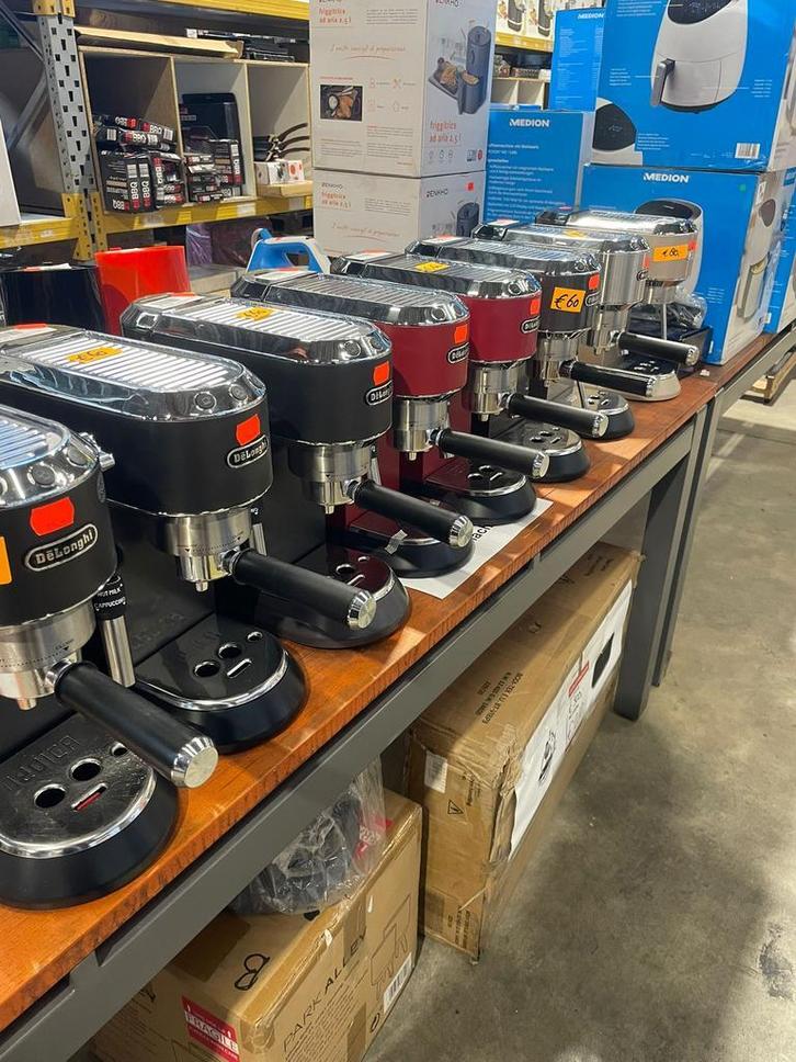 DeLonghi koffiezetapparaat, Witgoed en Apparatuur, Koffiezetapparaten, 2 tot 4 kopjes, Nieuw, Gemalen koffie, Koffiebonen, Koffiepads en cups