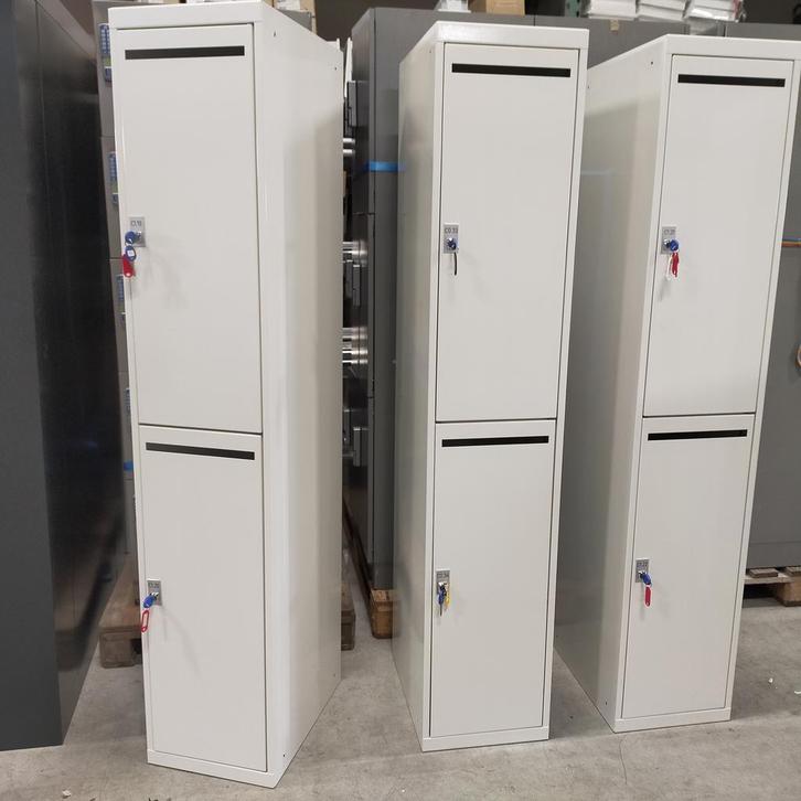 2-deurs metalen locker met postvak - 182x35x50 cm, Huis en Inrichting, Kasten | Lockerkasten, Ophalen of Verzenden