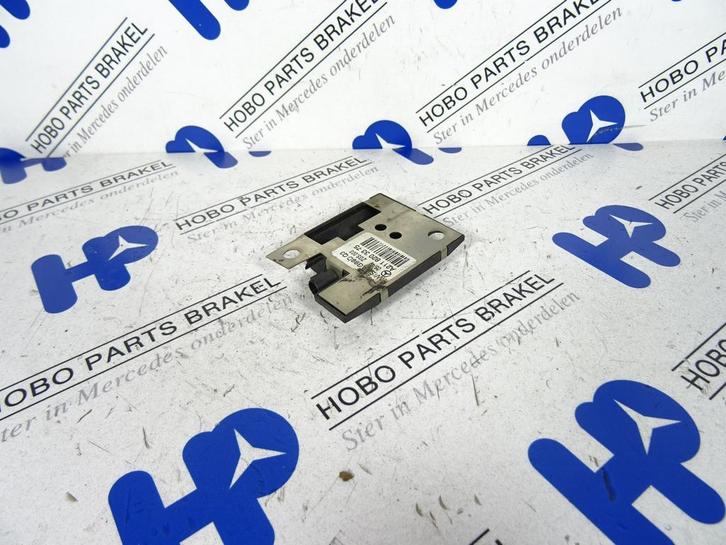 Antenne versterker A 211 820 3375 o.a: R-klasse w251, Auto-onderdelen, Elektronica en Kabels, Gebruikt, 3 maanden garantie, Mercedes-Benz