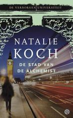 De stad van de alchemist - Natalie Koch - 9789021406015 - Pa, Boeken, Verzenden, Nieuw