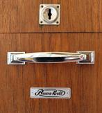Ruwa Bell - Archiefkast (2) - Twee vintage mappen en