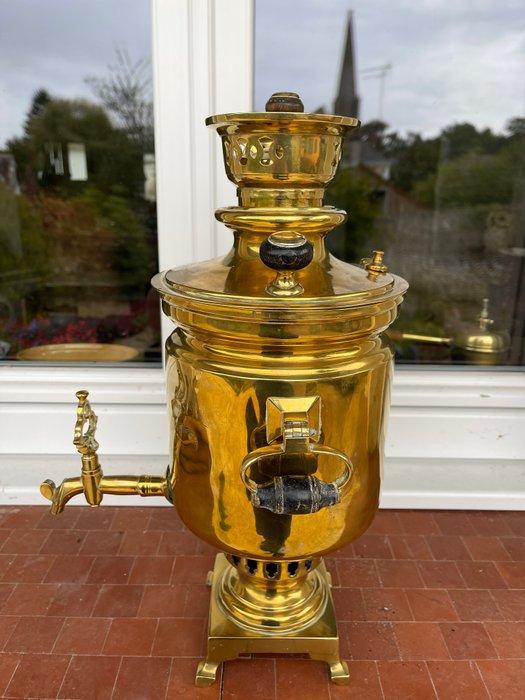Samovar - Messing - Russisch keizerlijk samovar, Antiek en Kunst, Antiek | Meubels | Tafels