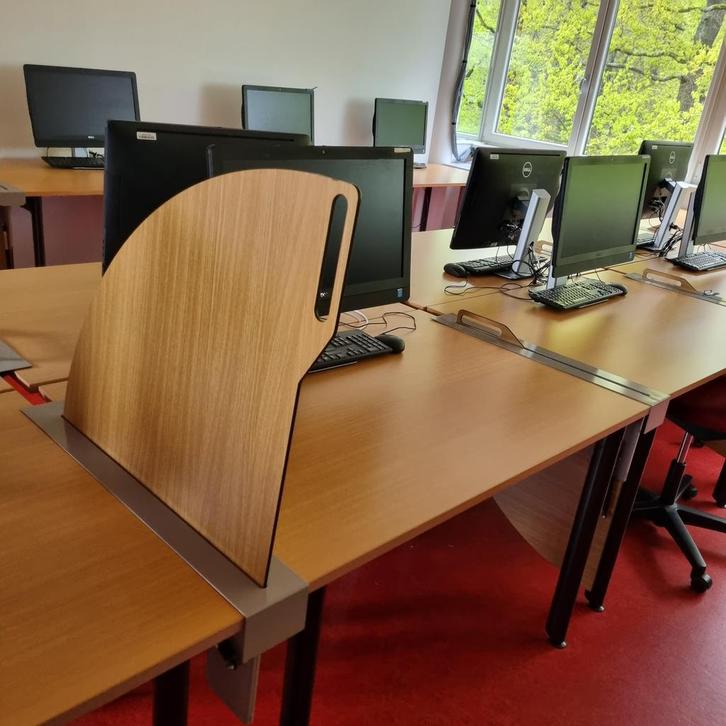 Spiekscherm / scheidingswand voor computerlokaal schooloplei, Huis en Inrichting, Bureaus, Ophalen of Verzenden