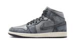 Air Jordan 1 Mid Distressed Smoke Grey - maat 44 (Sneakers), Kleding | Dames, Verzenden, Nieuw, Sneakers of Gympen, Grijs