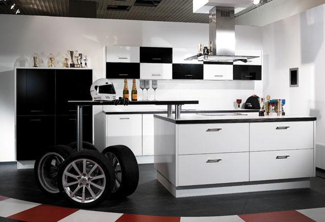 Weggeefprijs voor kwaliteitskeuken met eiland. Ongelofelijk., Huis en Inrichting, Keuken | Complete keukens, Kunststof, Met kookeiland