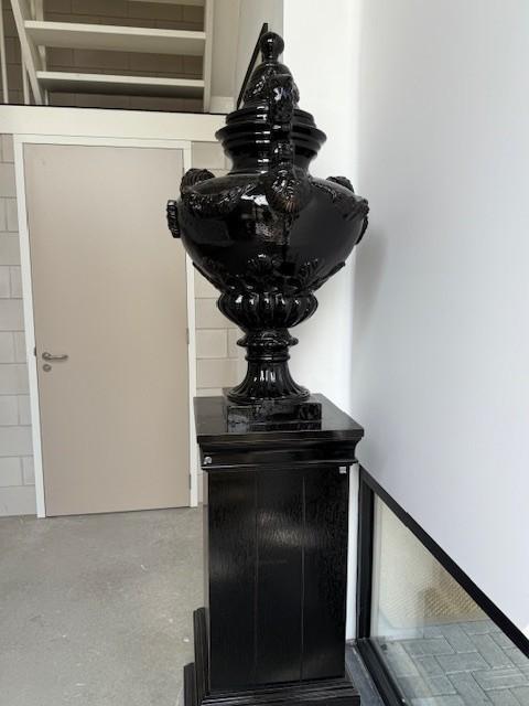 Klassieke Design Zuil met Pot (2 stuks), Huis en Inrichting, Woonaccessoires | Zuilen en Pilaren, Zo goed als nieuw