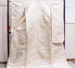 Shiromuku (wit huwelijkskimono) White Uchikake (bruidkimono)