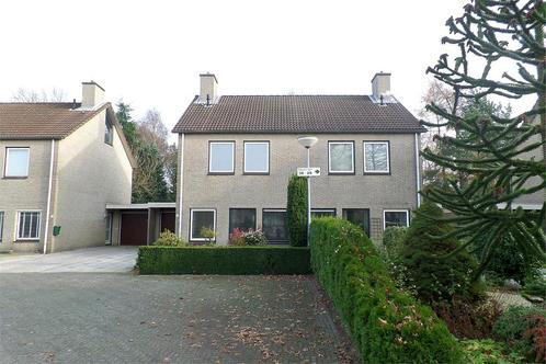 Appartement te huur in Emmen - 143 m² - 4 kamer(s) - 4, Huizen en Kamers, Huizen te huur, Drenthe, Appartement