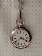 zilver zakhorloge aan zilveren ketting van 52 cm. Diameter