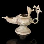 Seltsjoeken Bronzen olielamp met vogelvormige piek (Zonder