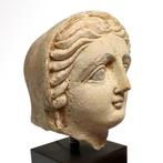 Oud-Romeins kalksteen Hoofd van een jonge dame, Antiek en Kunst