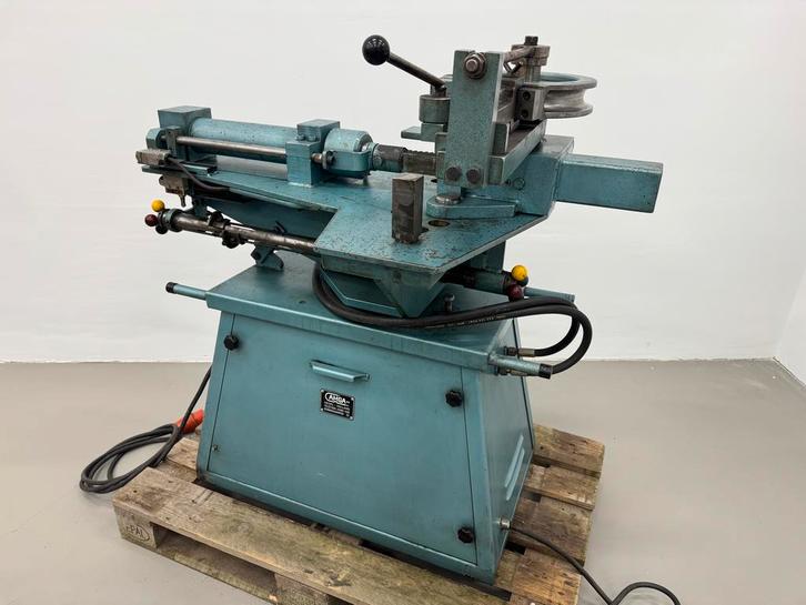 AMGA buigmachine buizenbuiger hydraulisch, Doe-het-zelf en Verbouw, Gereedschap | Overige machines, Gebruikt
